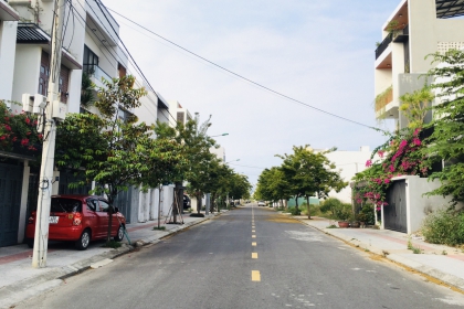 Bán đất đường Trung Lương 14 - đảo Víp - khu đô thị sinh thái Hòa Xuân - đông nam sạch đẹp