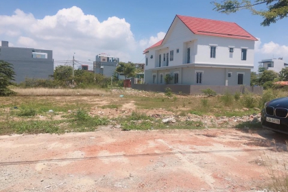 CÓ BÁN LÔ BIỆT THỰ B2.4 LÔ 18 ĐƯỜNG BÙI THIỆN NGỘ THUỘC KHU SINH THÁI HÒA XUÂN HƯỚNG ĐÔNG NAM LH 0906424427 XEM ĐẤT . LÀM VIỆC CHÍNH CHỦ
