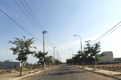 chị chủ thân thương thiện chí bán lô đông nam đối diện công viên gần cầu bờ quan khu nam hòa xuân