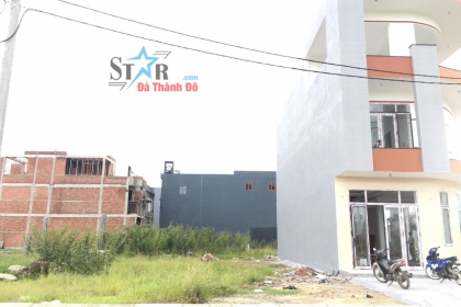 BÁN LÔ ĐẤT ĐƯỜNG THÔNG LÊ SỸ GẦN TRỤC ĐƯỜNG LỚN LÊ QUẢNG CHÍ HƯỚNG ĐÔNG BẮC GIÁ TỐT