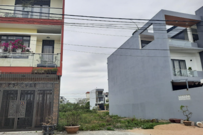 Tôi Cần bán Đất Đường Thiều chửu- Hướng Đông bắc - Sạch Đẹp - Đối diện Trường Học