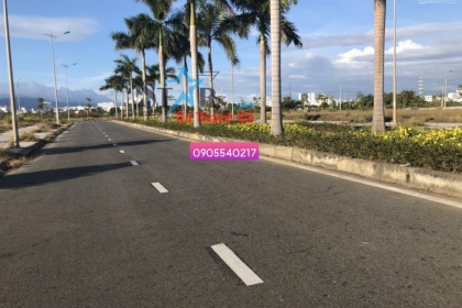 Bán Vài lô đất đường Hàng Dừa, khu đảo vip, gần cầu Bùi Tá Hán.