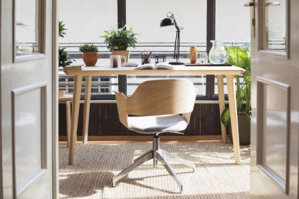 Sự nghiệp thăng tiến nhờ chọn bàn làm việc hợp mệnh