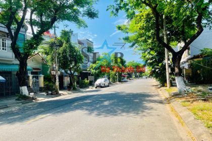 Bán nhà đẹp 2 tầng hướng đông nam đường thanh lương 8 Hoà Xuân.