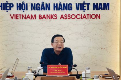 Không siết nhưng cẩn trọng với tín dụng bất động sản