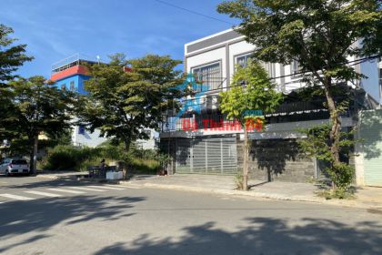 Cần chuyển nhượng lô đất 2MT đường Nguyễn Thị Sáu - Trần Kim Xuyến 