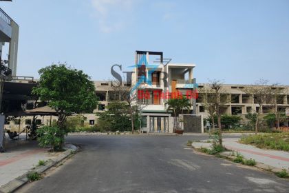 LÔ ĐẤT VỊ TRÍ SIÊU ĐẸP GẦN ĐƯỜNG THÔNG QUA ĐẢO KIM CƯƠNG KHU NAM HÒA XUÂN