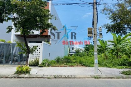 100 m2 - Bán đất đường TRẦN KIM XUYẾN, ( kẹp vệt cây xanh )  