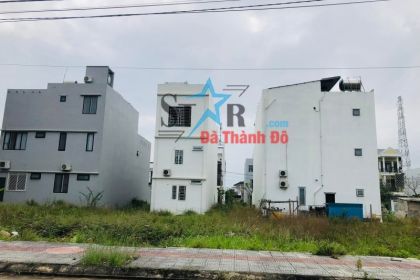 BÁN ĐẤT ĐƯỜNG TRUNG LƯƠNG 11 ĐỐI DIỆN CÔNG VIÊN (ĐẢO VÍP) HÒA XUÂN
