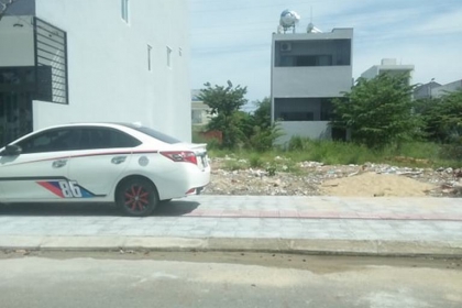 Bán nhanh lô đất đường Tôn Thất Dương Kị cách cầu Nguyễn Tri Phương chưa đến 2p đi xe.