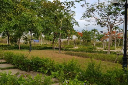 BÁN HỒ TRUNG LƯỢNG DT 112M2 TÂY NAM ĐẢO 2 HÒA XUÂN SẠCH ĐẸP