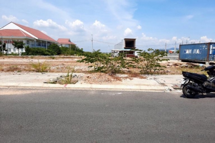 Bán Lô đất VCC, ND, gần Cầu Khuê Đông , Giá tốt cho khách xây nhà