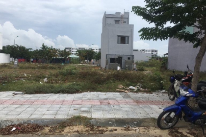 CHÍNH CHỦ BÁN NHANH LÔ ĐẤT NGAY CẦU TRUNG LƯƠNG ( ĐIỆN ÂM TAY TRÁI ) KHU NAM HÒA XUÂN LH CHUNG 0934810516