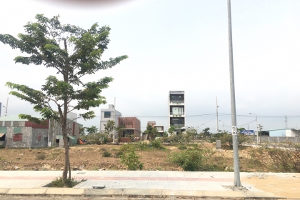 CẦN BÁN NHANH LÔ ĐƯỜNG THÔNG SIÊU ĐẸP KHU NAM HÒA XUÂN LH 0763.777.992