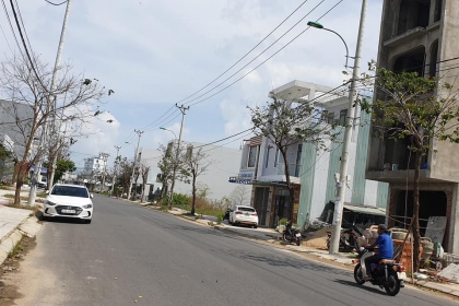 Bán đất Nguyễn Hiến Lê Hoà Xuân B1.72 lô 12 hướng đông nam 