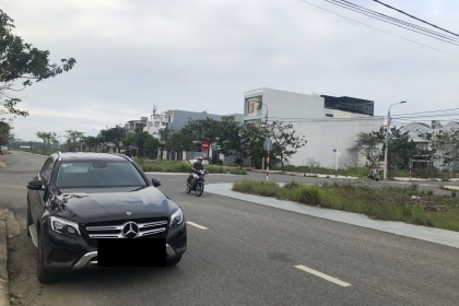 Tôi cần chuyển nhượng lô đất đường Diên Hồng - thuộc khu đô thị sinh thái Hòa Xuân 