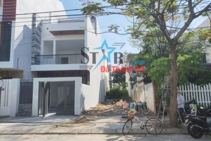Bán lô đất đường Bùi Thiện Ngộ, đối diện biệt thự