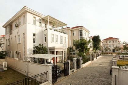 Biệt thự hiện đại trong khuôn viên thoáng đãng