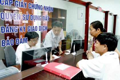 Mua đất chung có được đứng tên trong sổ đỏ?