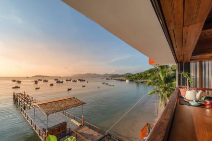 Ngọn hải đăng trên cạn - Vươn lên giữa làng chài nhỏ