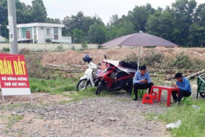 Sốt đất lại bùng khắp nơi
