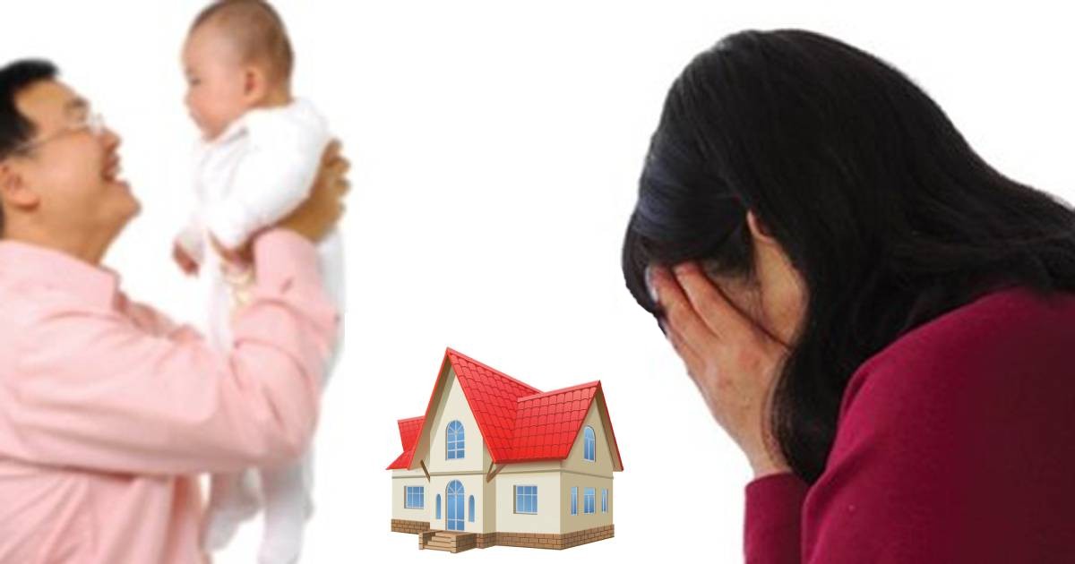 một người đàn ông bế em bé, một người phụ nữ ôm mặt khóc