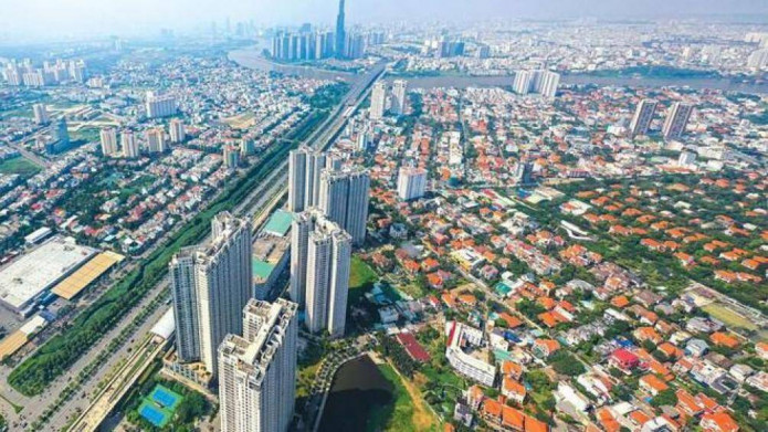 Có nên nắm giữ BĐS trong thời điểm nhiều biến động này không?