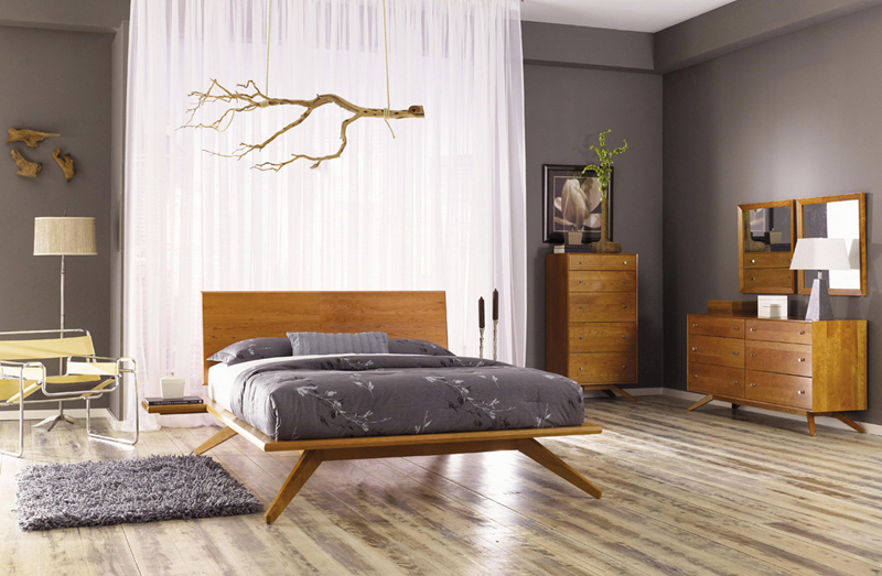 Chiếc giường ngủ chắc chắn cùng chi tiết trang trí làm từ cành cây sẽ khiến bạn không muốn rời bước khỏi căn phòng này. thiết kế giường ngủ đẹp